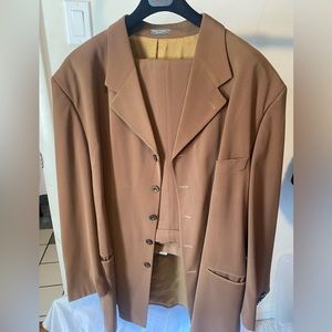 Zagretoo brown suit. Jacket 46L, pants 52- 46L